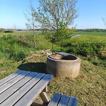 Hustugu Gard Villa Orsundsbro Екстериор снимка