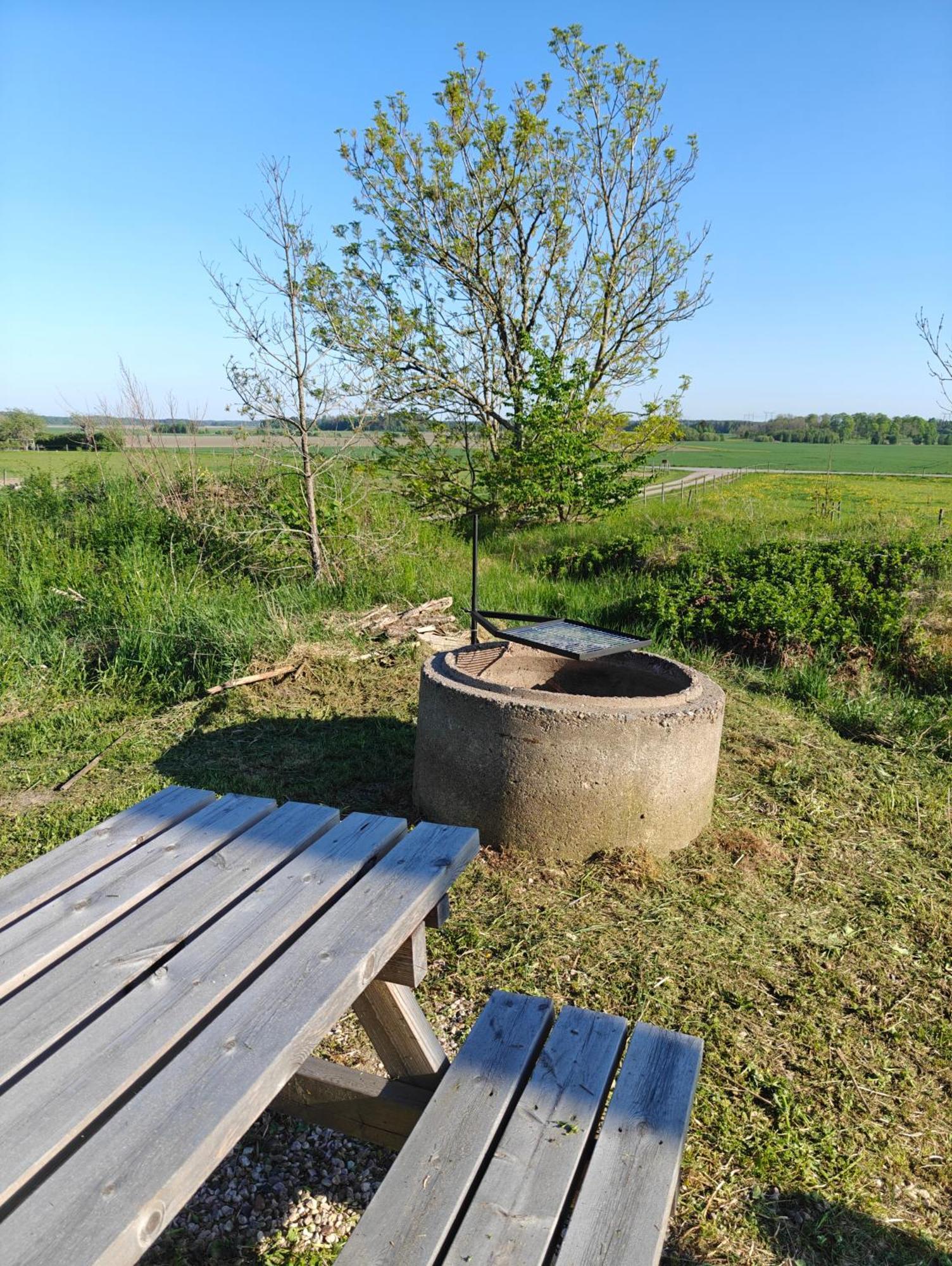 Hustugu Gard Villa Orsundsbro Екстериор снимка